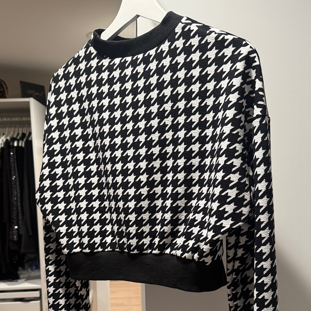 SHEIN Monochrome Houndstooth Knit